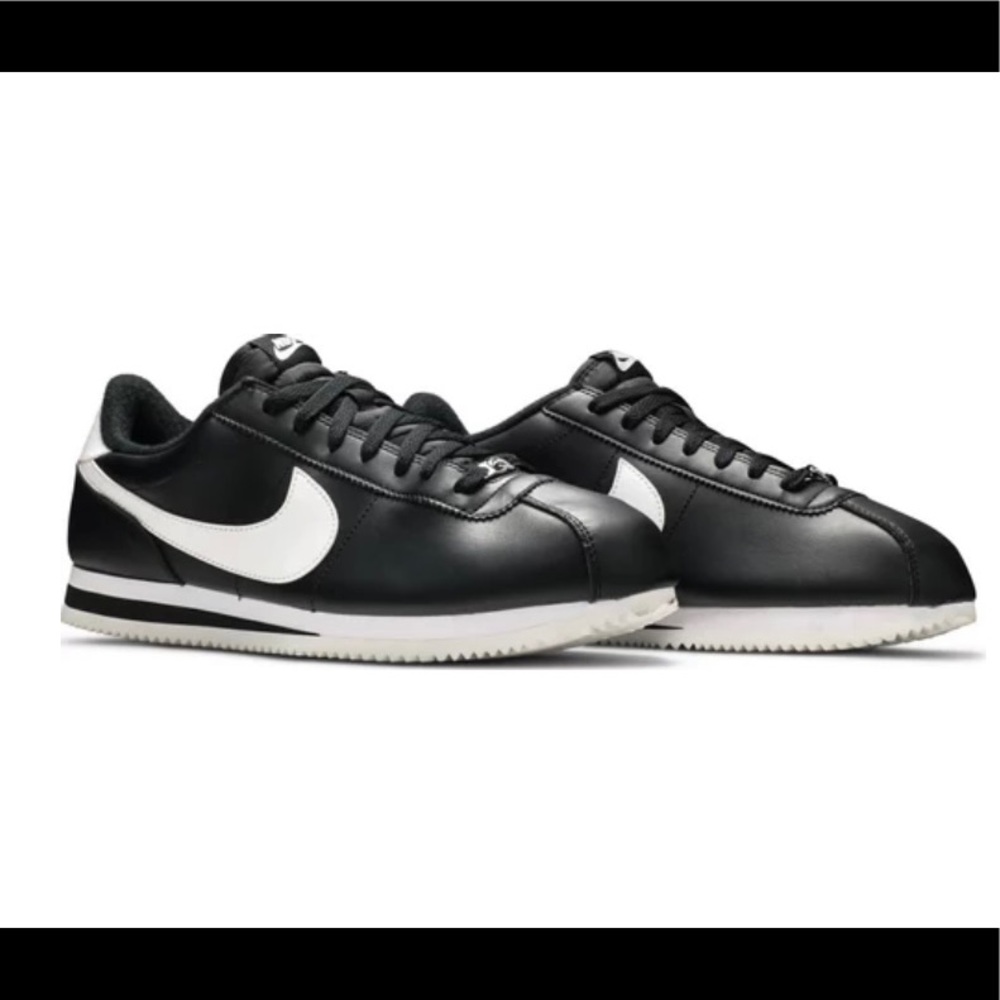 *new in box* NIKE CORTEZ SNEAKERS Mens 12 in Black/White/Metallic Silver